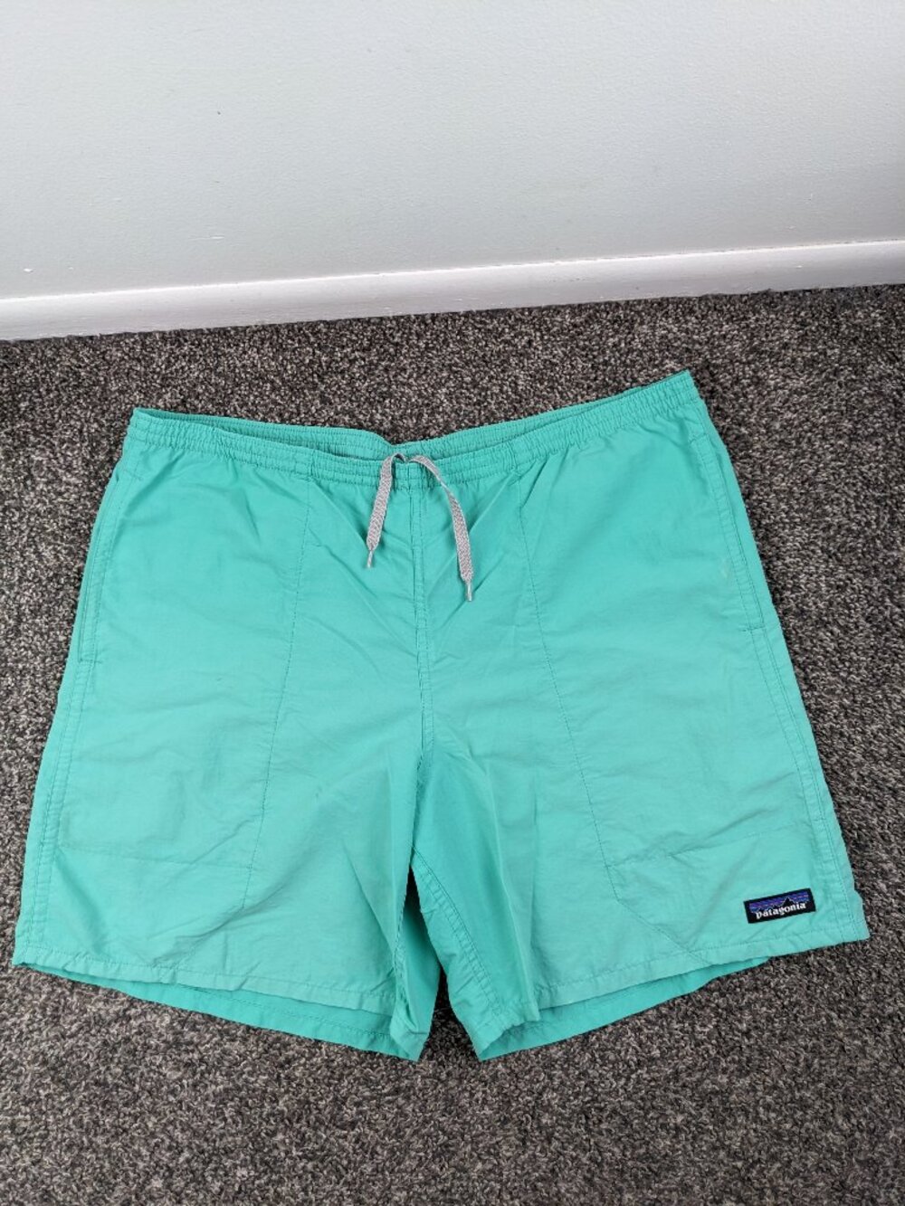 Patagonia Swim Trunks Baggies 7" Lined Shorts Green Blue Mens Medium *Flaws*